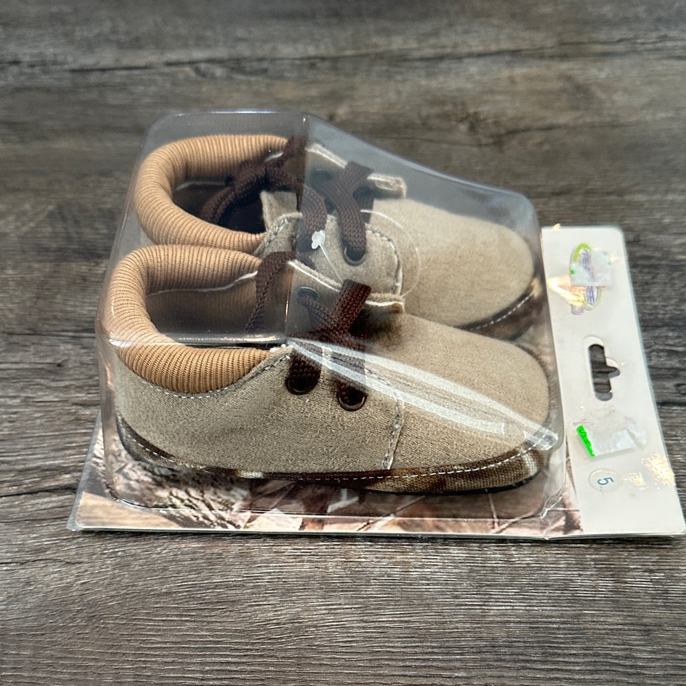 Team RealTree Baby Size 5 Tan/Camo‎ Lace Up Shoe